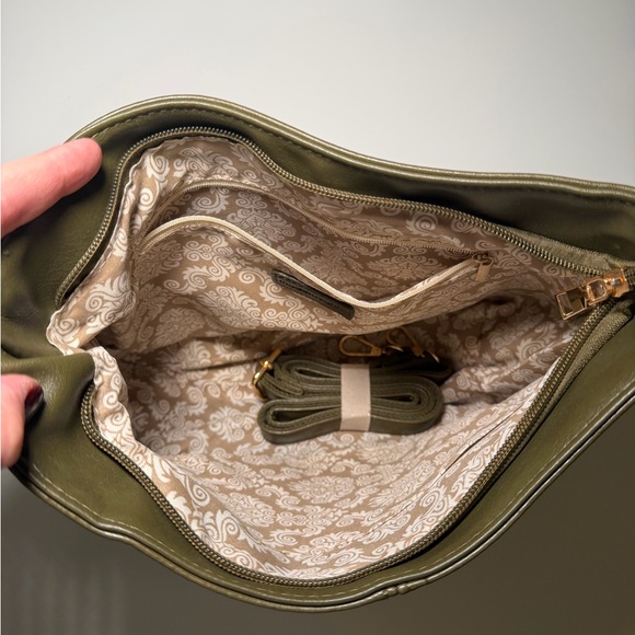 Olive Green Shoulder/crossbody bag - Picture 2 of 2